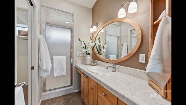 Large master shower had dual shower heads - 1923 S Teal Ln