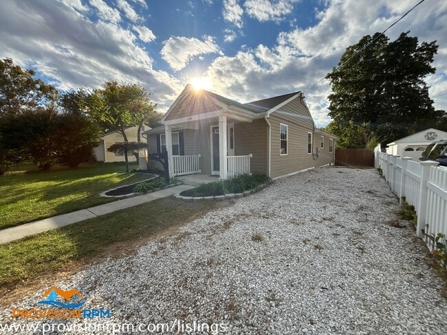 Photo - 114 Dorchester Rd