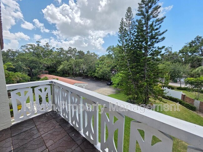 Photo - 1012 Pearce Dr Unit 304