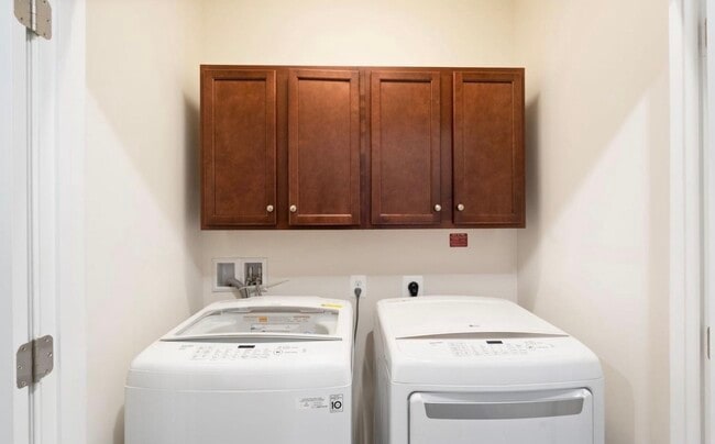 Photo - 24678 Cable Mill Ter Unidad No name