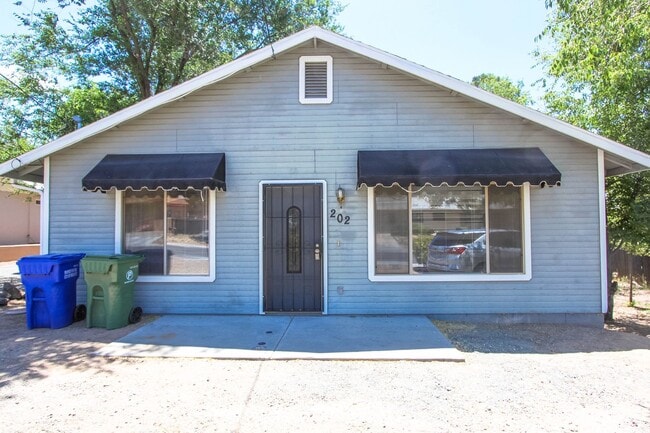 Building Photo - 202 Robinson Dr Unit #1