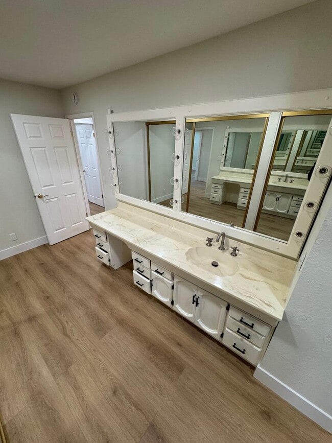 Photo - 1543 Willowbrook Dr