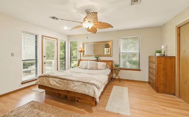 Photo - 5281 Pimlico Dr