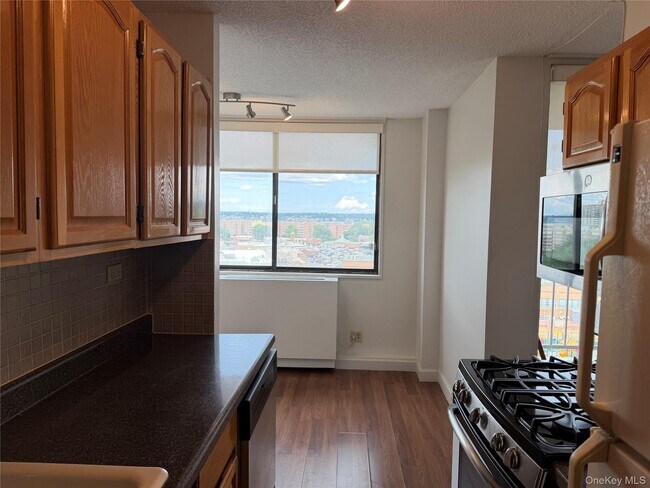 Photo - 2 Bay Club Dr Unit 7Y