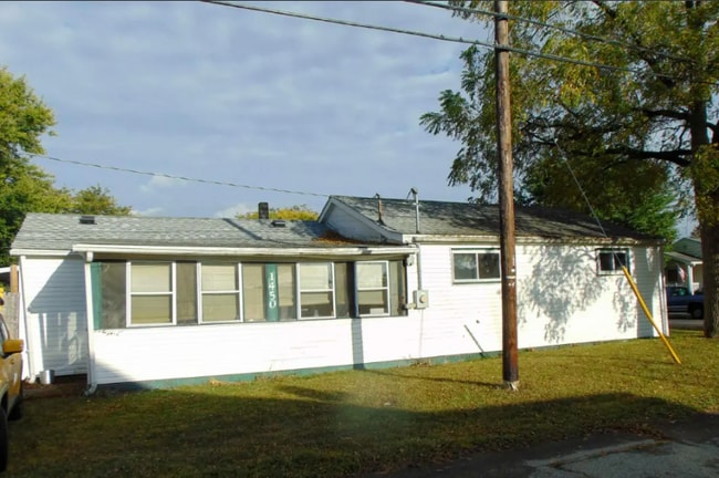 Building Photo - 1450 W 14th St