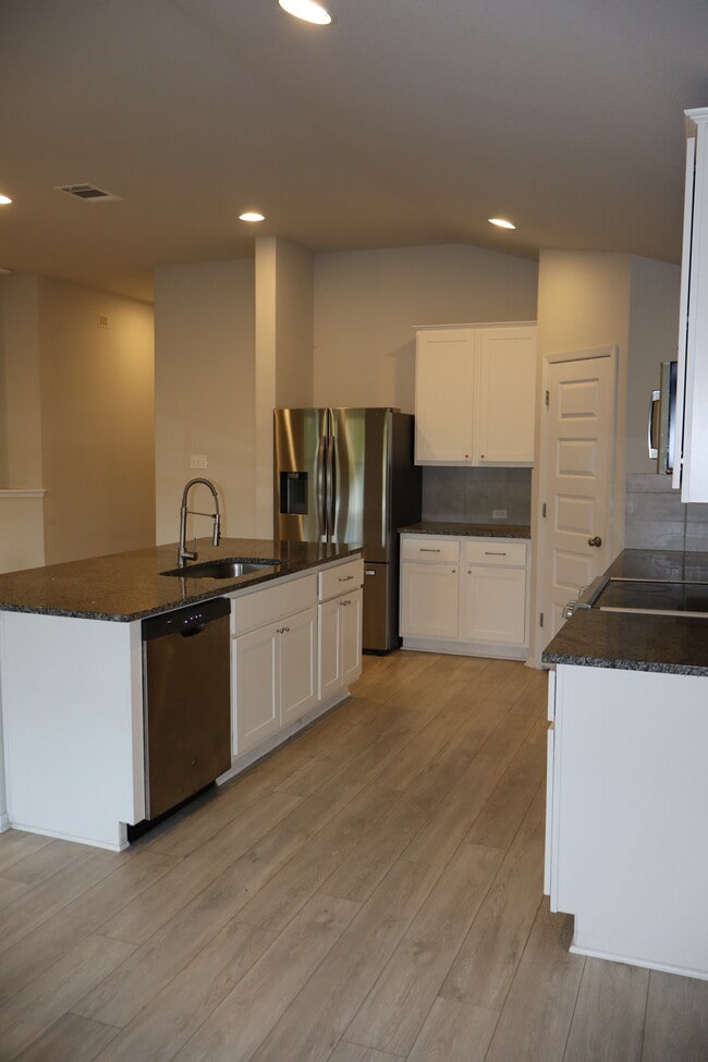 Photo - 20810 Dodge Trl