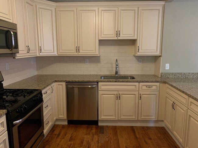 Photo - Gorgeous 3BR, Single Family Home IN EAST ROCK! PARKING! LAUNDRY!