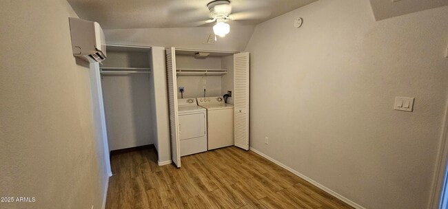 Photo - 574 S Park St
