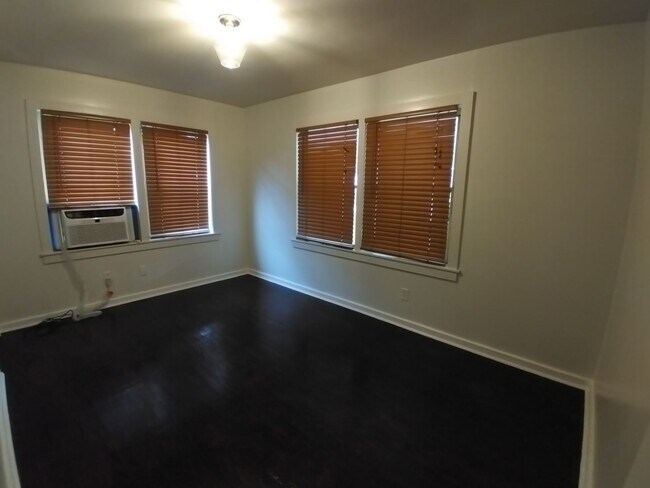 Photo - 1122 Virginia St