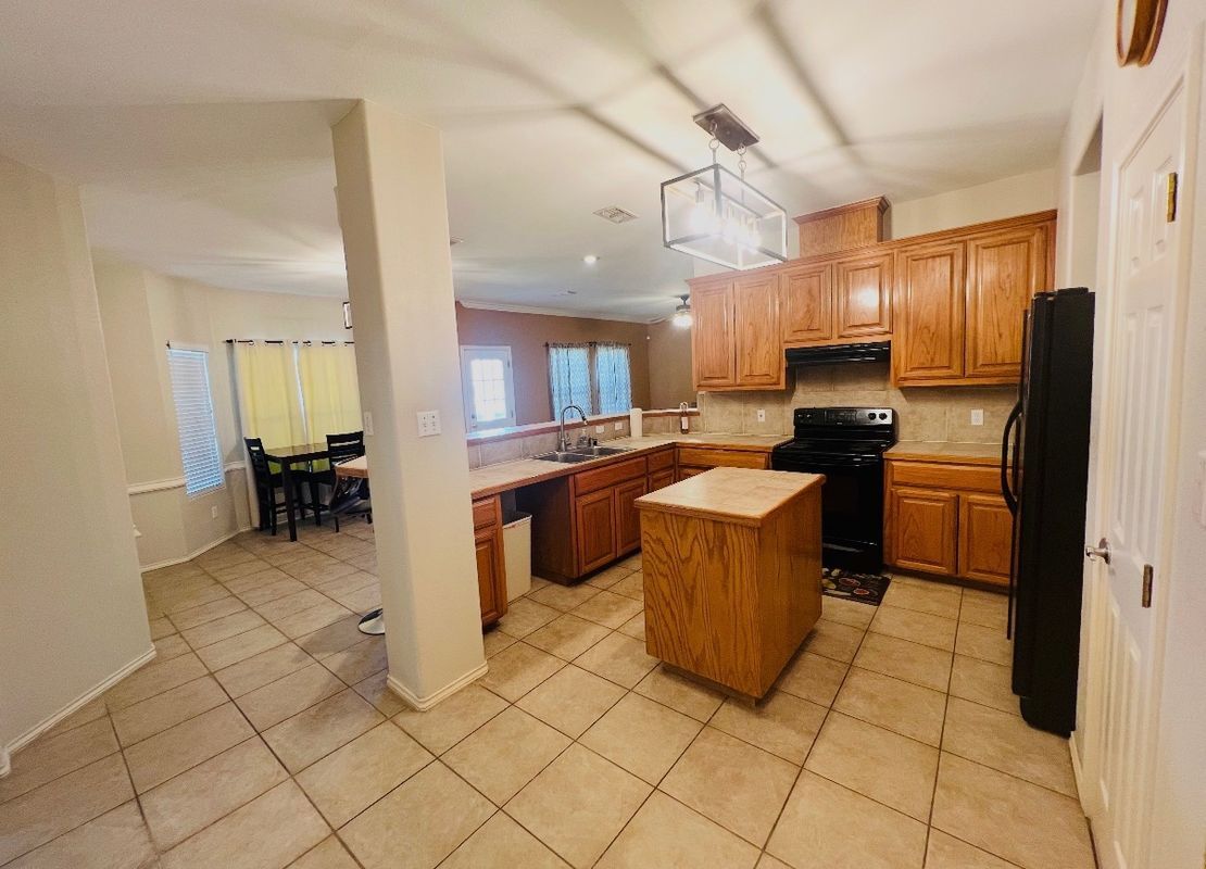 Photo - 2822 Regency Dr