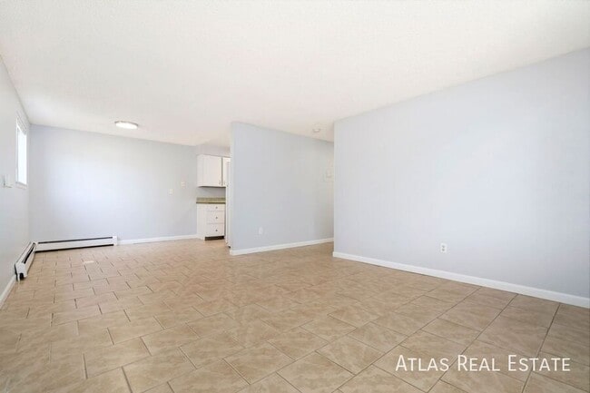 Building Photo - 4445 Stover St Unit 4 Rental