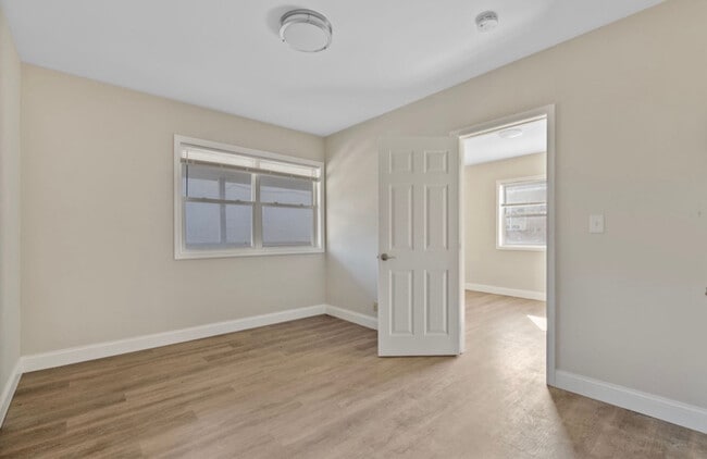 Photo - 474 E Norwich Ave Unit A