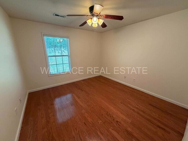 Photo - SPACIOUS 3 BEDROOM CONDO IN ANDERSON RIDGE ON GLEASON DRIVE!!