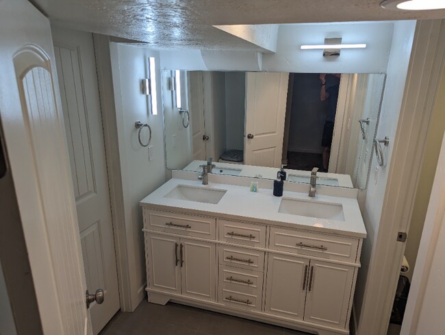 Photo - 1489 N 400 W Unidad 3