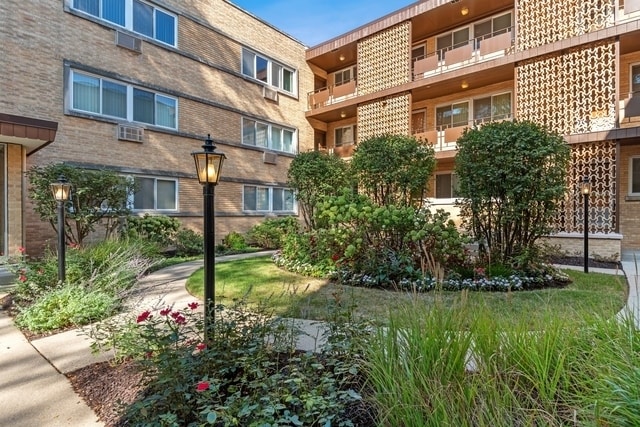 Photo - 1921 Harrison St Unit 1L