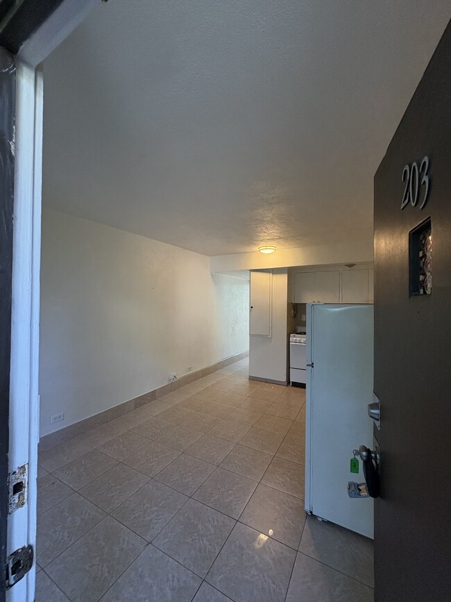 Building Photo - 2126 Lau‘ula St Rental
