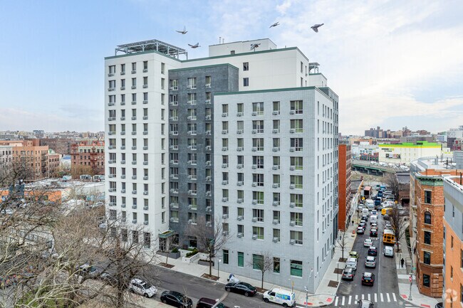 Melrose North - Melrose North Apartments