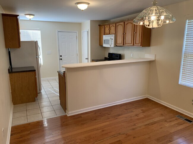 Photo - Charming 3-Bed, 2-Bath Gem in Nashville's ... Apartment