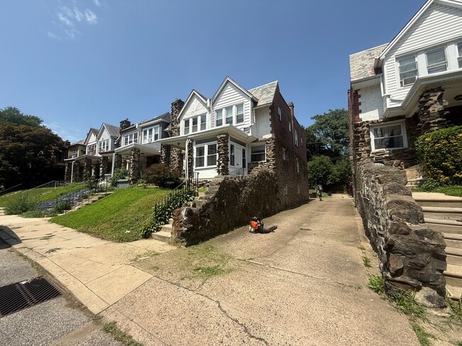 Photo - 373 E Cliveden St