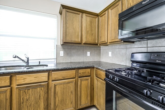 Photo - 3951 Eastland Lake Dr