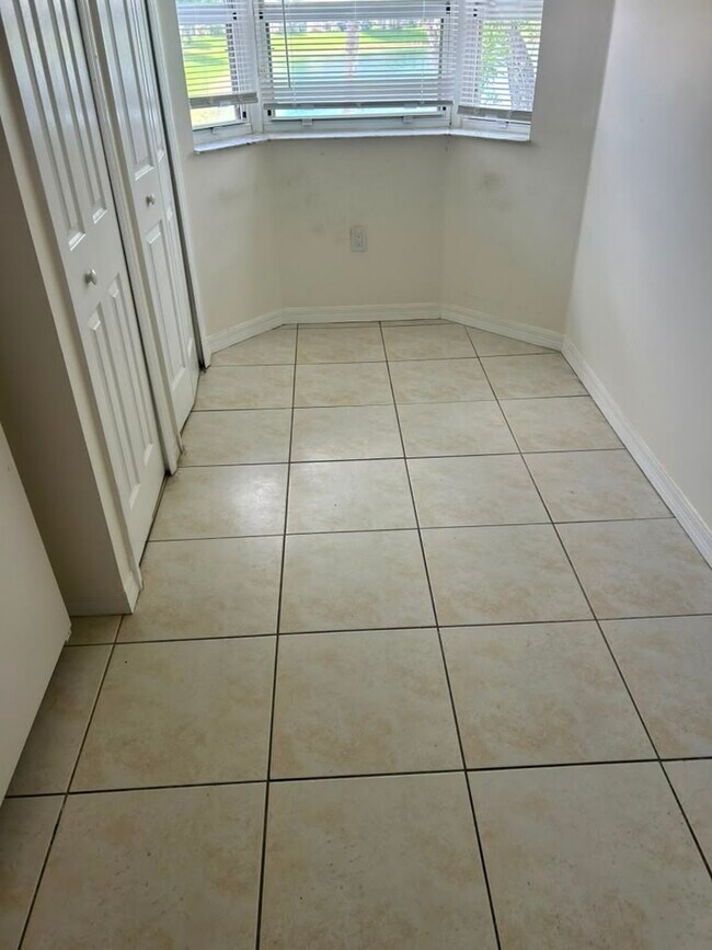 2621 SE 12th Rd