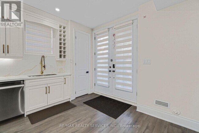 Photo - 66 Hanbury Cres