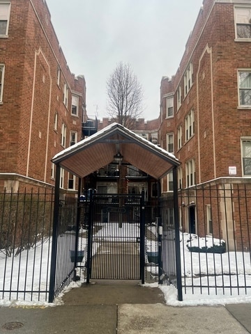 Building Photo - 1657 W Pratt Blvd