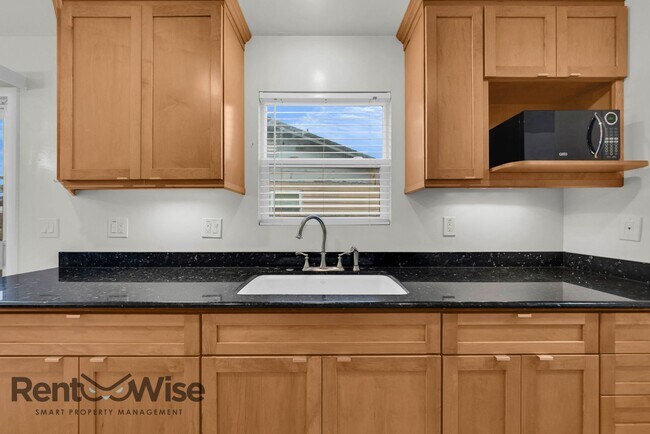 Photo - 2406 Kehoe Ave