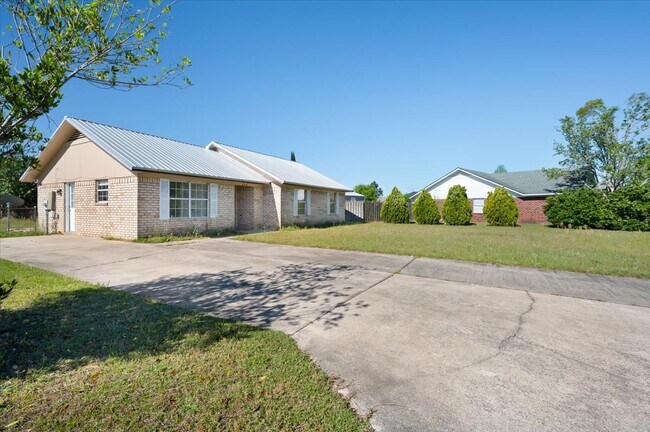 Photo - 756 Melissa Dr