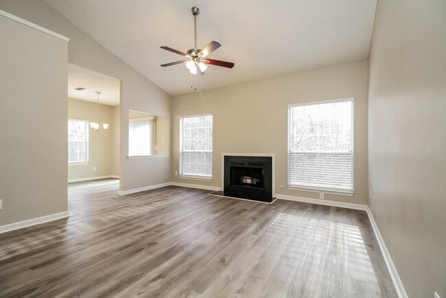 Photo - 2212 Oak Barrel Ln