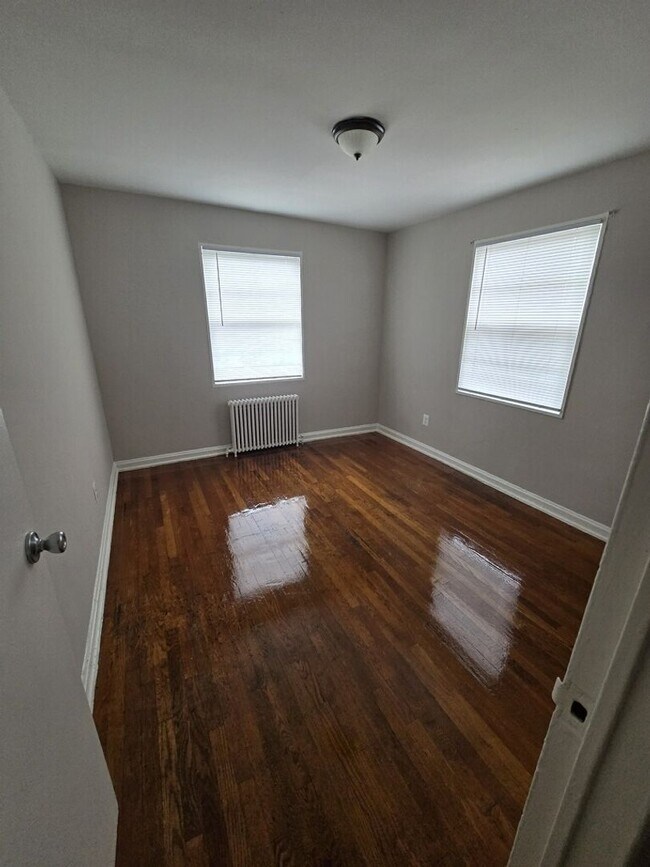 Photo - 214 KENILWORTH AVE NE