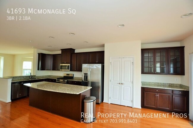 Photo - 41693 McMonagle Square