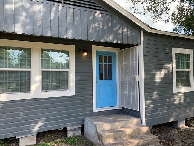 Building Photo - 6803 Eastwood St Rental