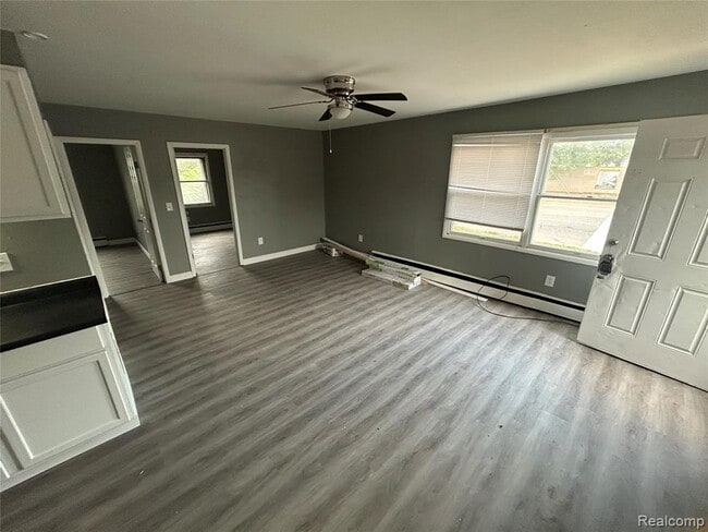 Photo - 102 Winchester St