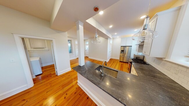 Photo - 2215 Monument Ave