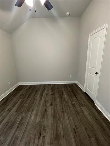 Photo - 313 Delaford Dr