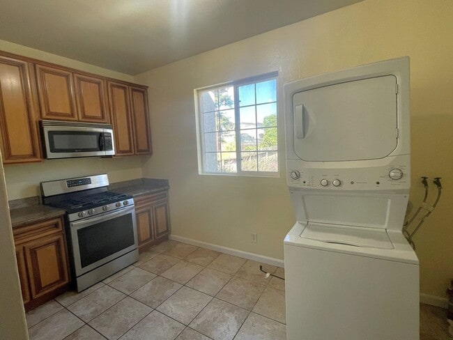 Photo - ~Berkeley School District~ Single Family Home - Huge Backyard!