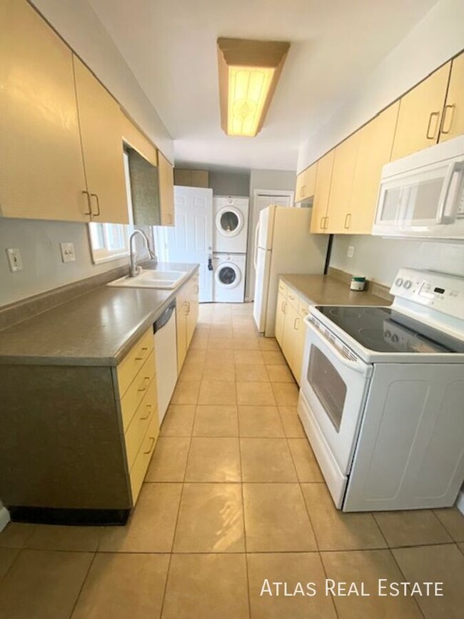 Photo - 124 W Cheyenne Rd Apartment
