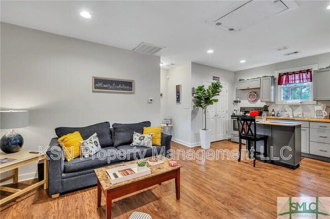Photo - 21 W 60th St Unit B