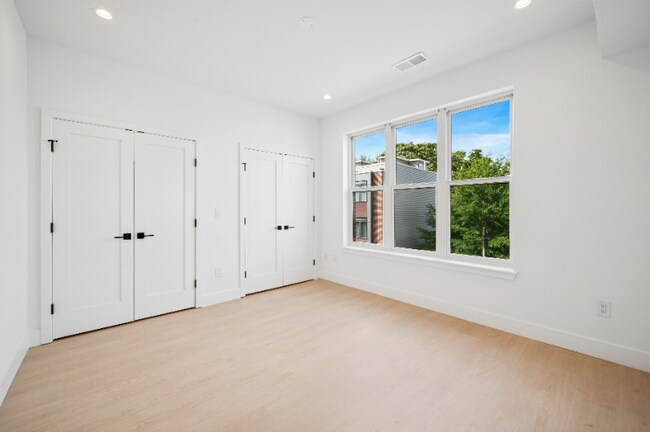 Photo - 1653 N 6th St Unit B201