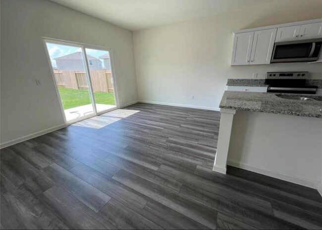 Photo - 1064 Water Oak Ln