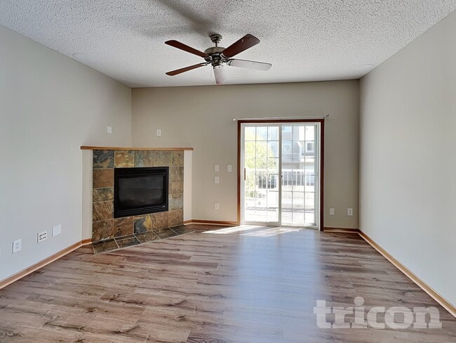 Photo - 7712 Lachman Ave NE