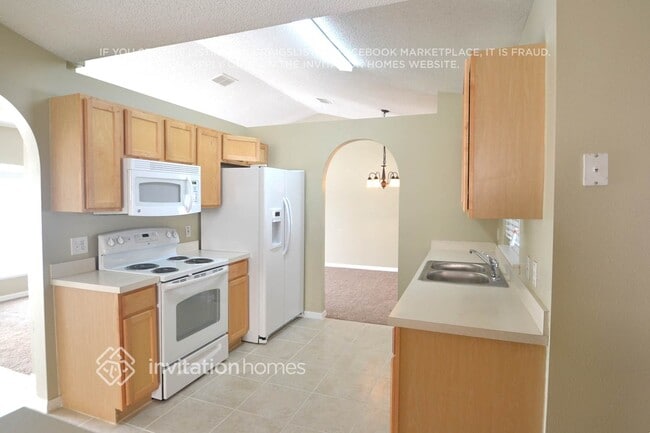 Photo - 5148 Laval Dr