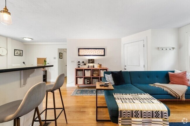 Building Photo - 617-619-619 E 2nd St Unit 1 Rental