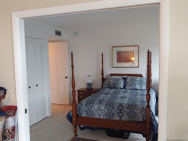 25188 Marion Ave Unit B203