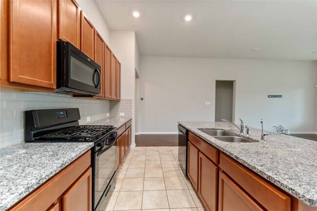 Photo - 5914 River Timber Trl