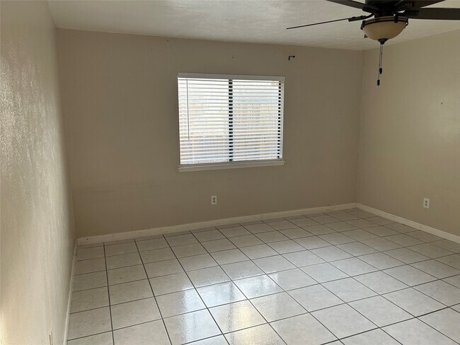 Photo - 15407 La Loma Dr
