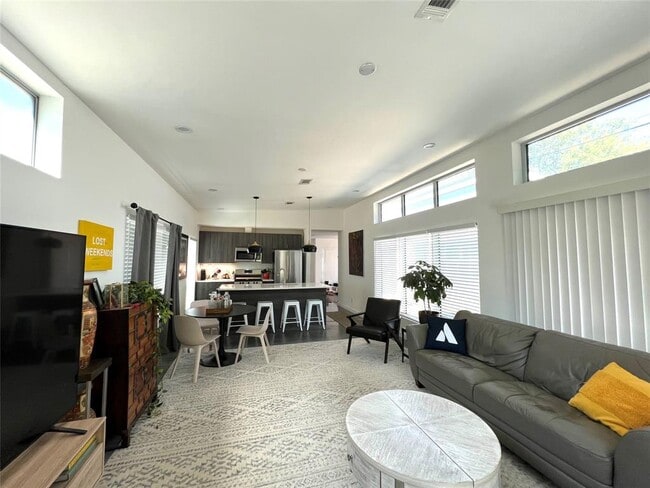 Photo - 1159 Perry Rd