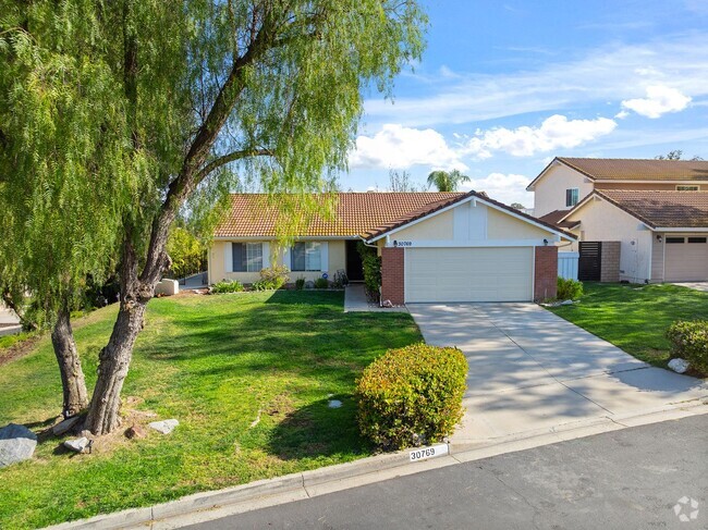 Building Photo - Updated 3-Bedroom Home with Modern Upgrade...