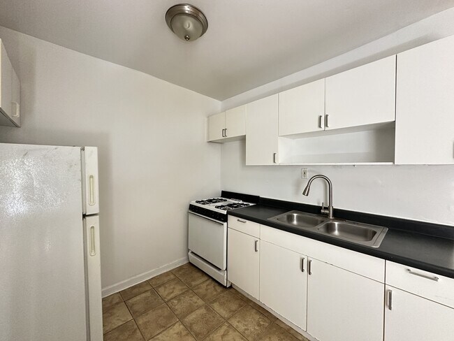 Photo - 2332 N Spaulding Ave Unit A2